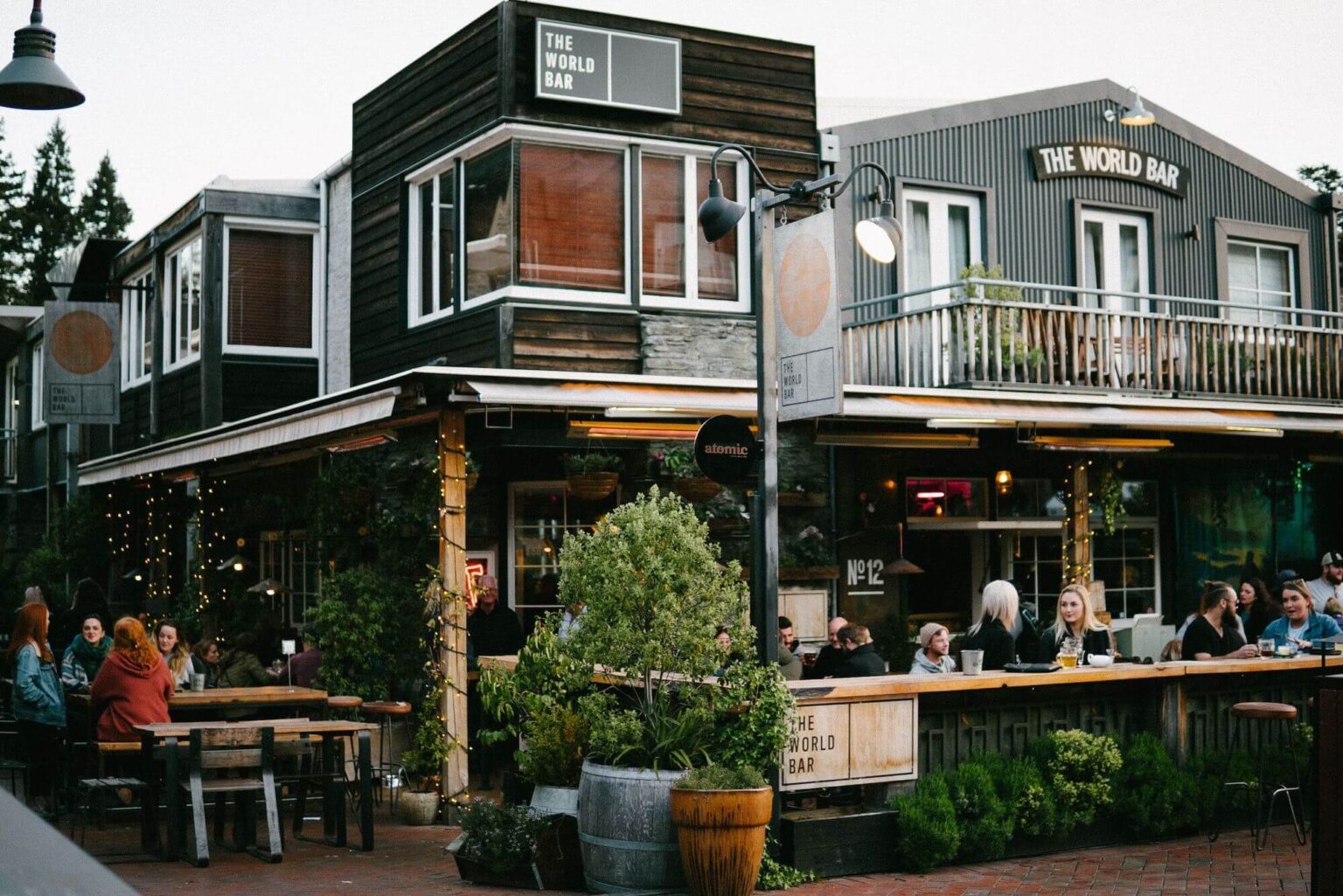20 Best Bars in Queenstown Picked by a Local for 2023